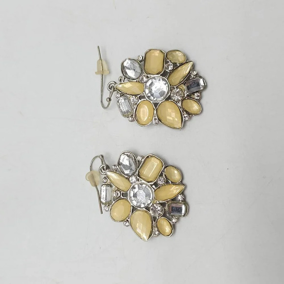 ERICA LYONS Signed Yellow Acrylic Leaf Flower Necklace Earrings Set Fashion - Picture 4 of 10